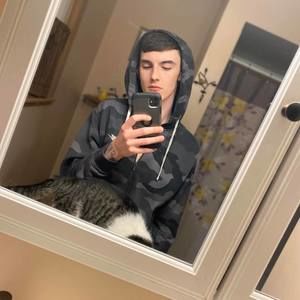 Meet your Posher, Gage